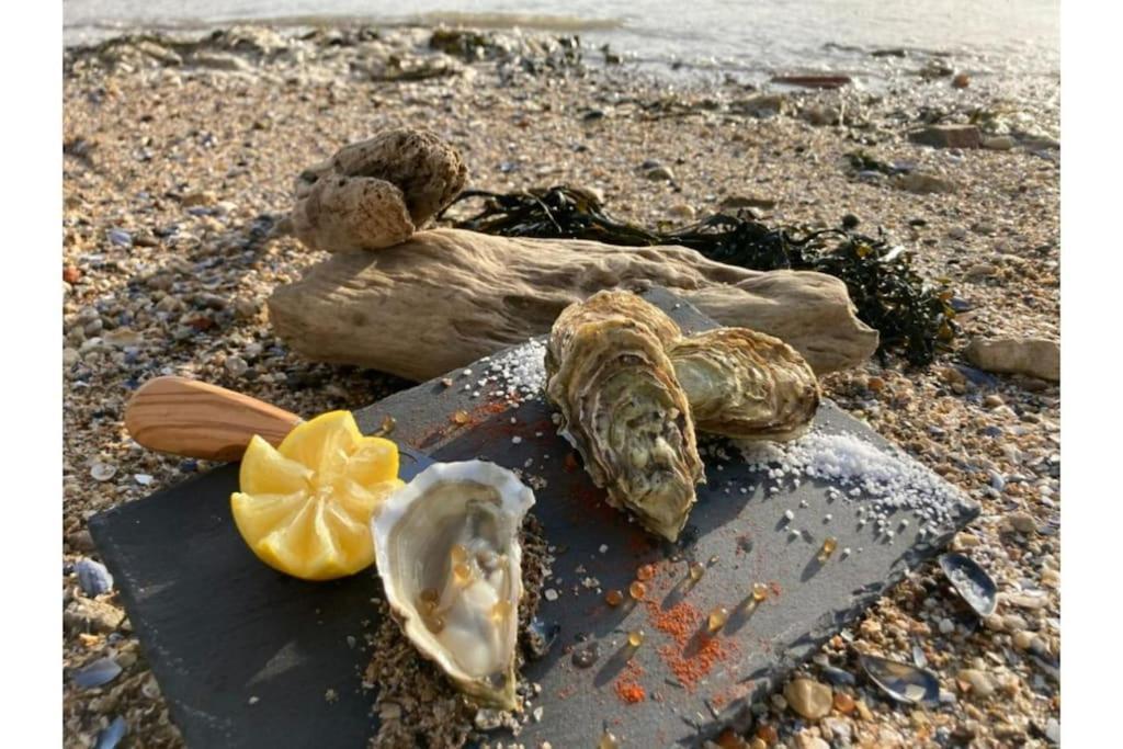Les Pieds Dans L'Eau Acces Direct A La Plage La Cotinière Eksteriør bilde